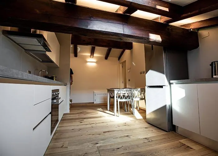 Palazzo Bocchi Daire Bolonya